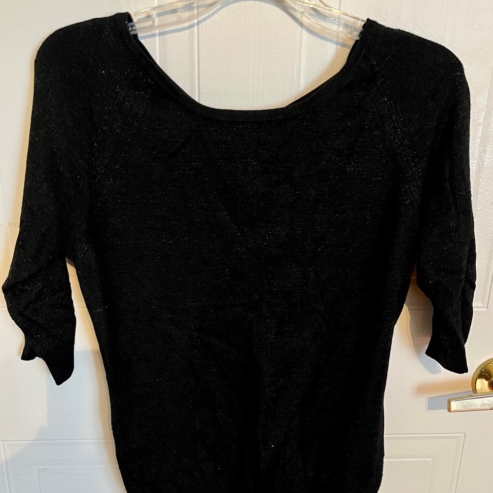 Sparkling black top
